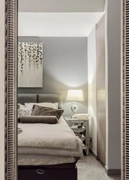 Loft Solec Residence Varšava Apartmán